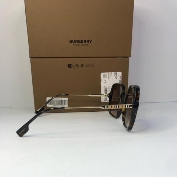💯 - New Authentic Burberry Brown Gradient Square Ladies Sunglasses BE4324 - Picture 10 of 14